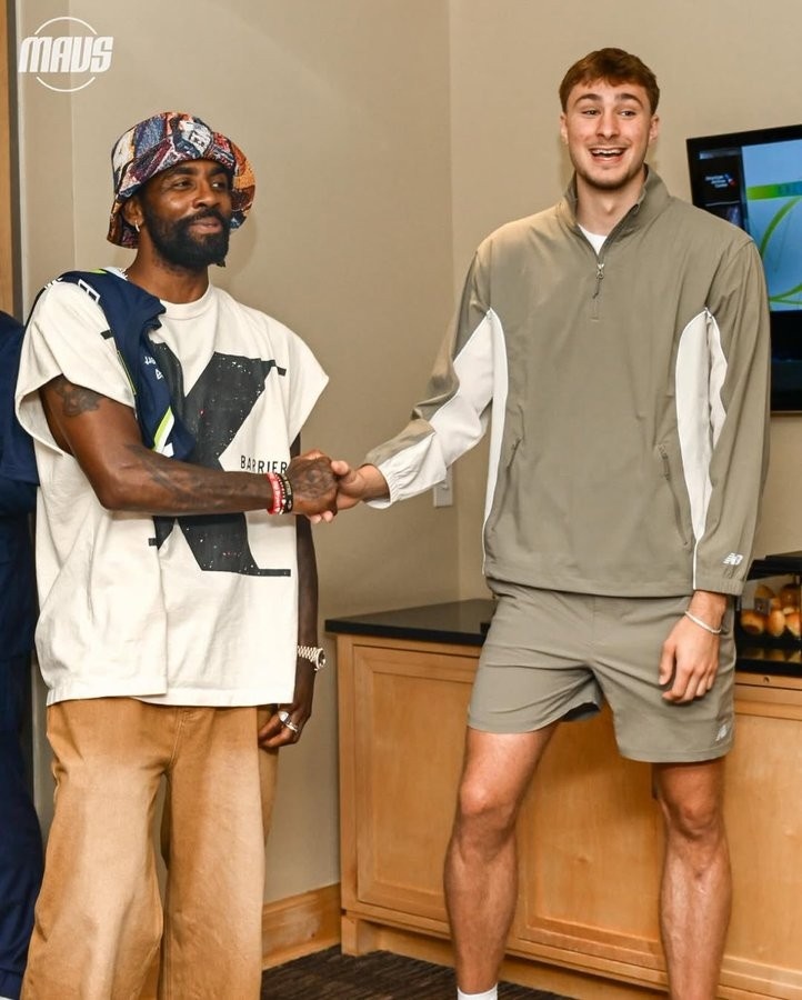 华体会赛事团队-浓眉被送走！队记：独行侠坚信弗拉格和欧文的组合能够取得成功