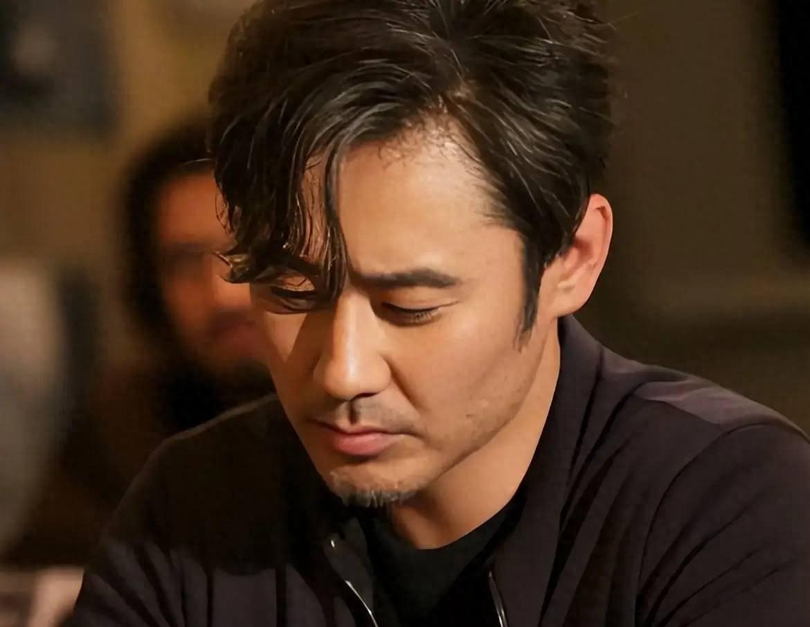 华体会赛事团队-善恶终有报!移居英国仅2年,57岁吴秀波再迎噩耗,步李易峰后尘